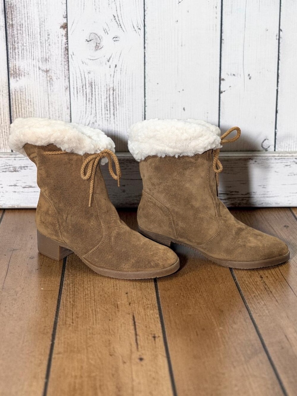 Vintage Hush Puppies Brown Suede Fleece Lined Ankle Boots 6N